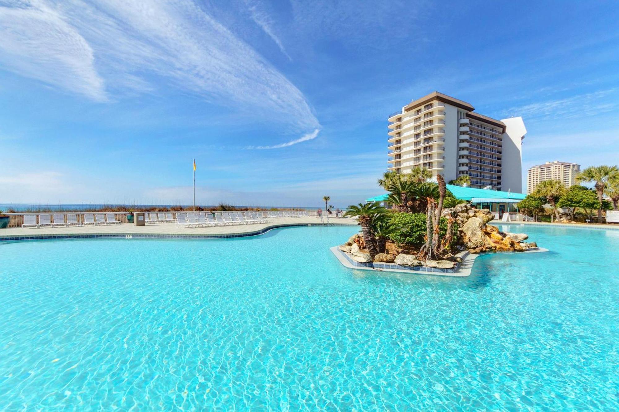 Windward 106 At Edgewater