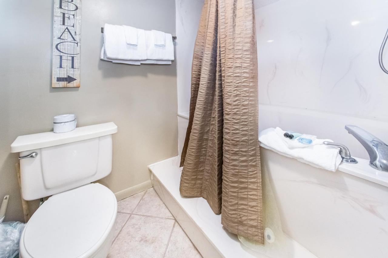 Apartment Windward 106 At Edgewater *